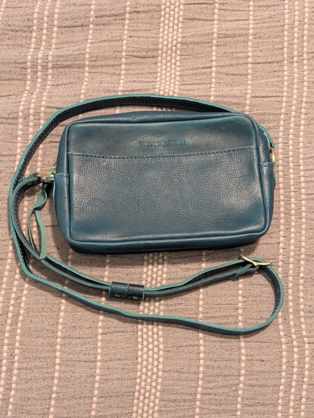 NWOT Portland Leather Large Camera Bag - OG Lagoon